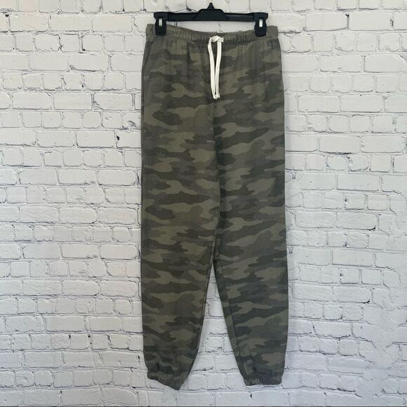 Camo Joggers  - Picture 1 of 6